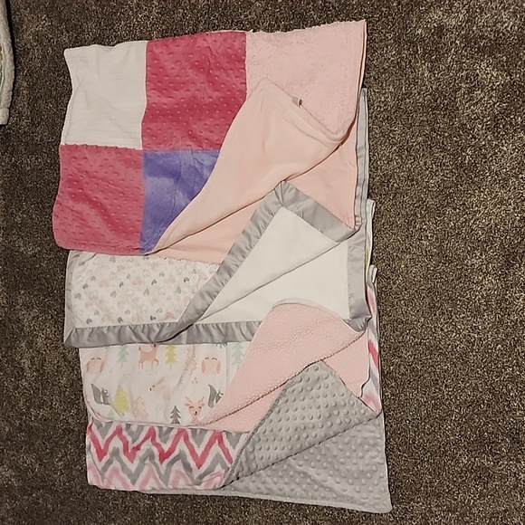Bundle of 4 Baby Blankets - Picture 1 of 1
